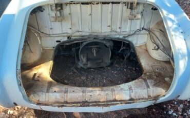 Volkswagen-Vw-karmann-ghia-1967-white-3