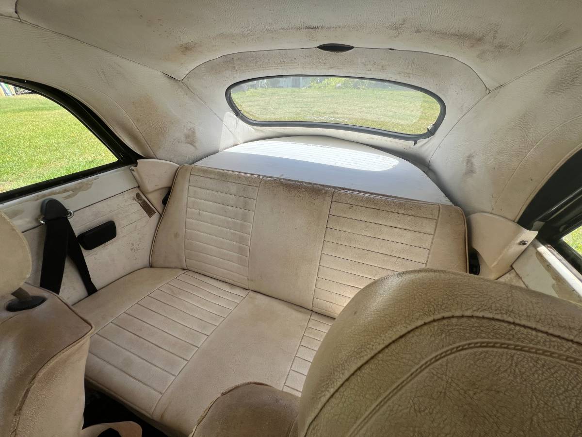 Volkswagen-Vw-super-beetle-1979-white-6