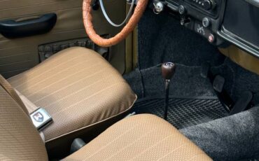 Volkswagen-Vw-super-beetle-convertible-1971-2