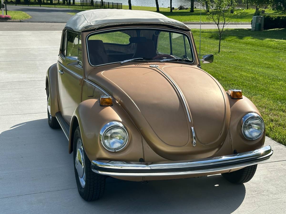 Volkswagen-Vw-super-beetle-convertible-1971