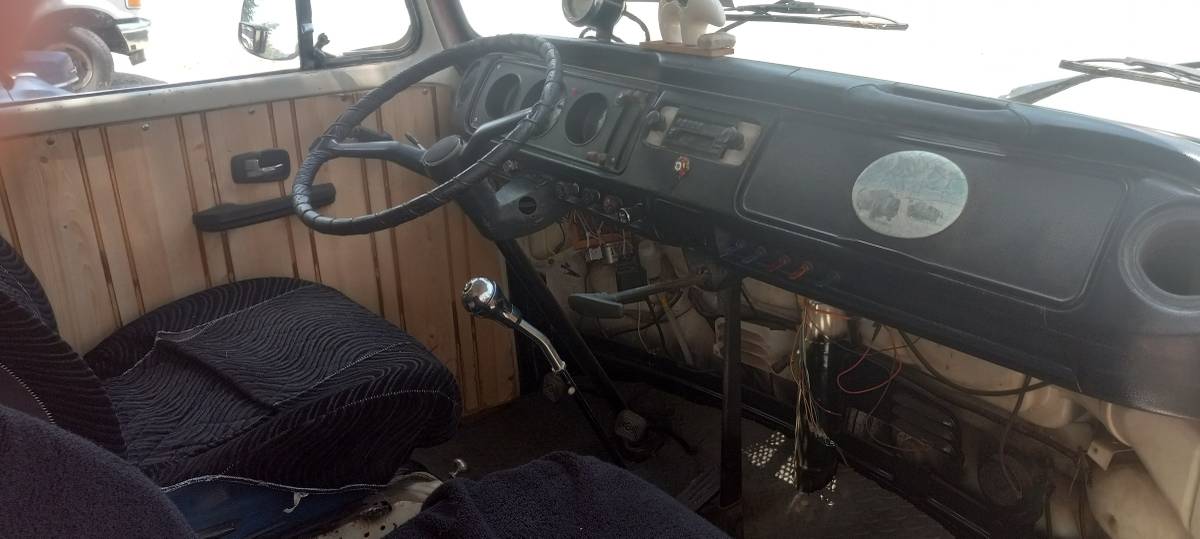 Volkswagen-Vw-type-2-1970-4