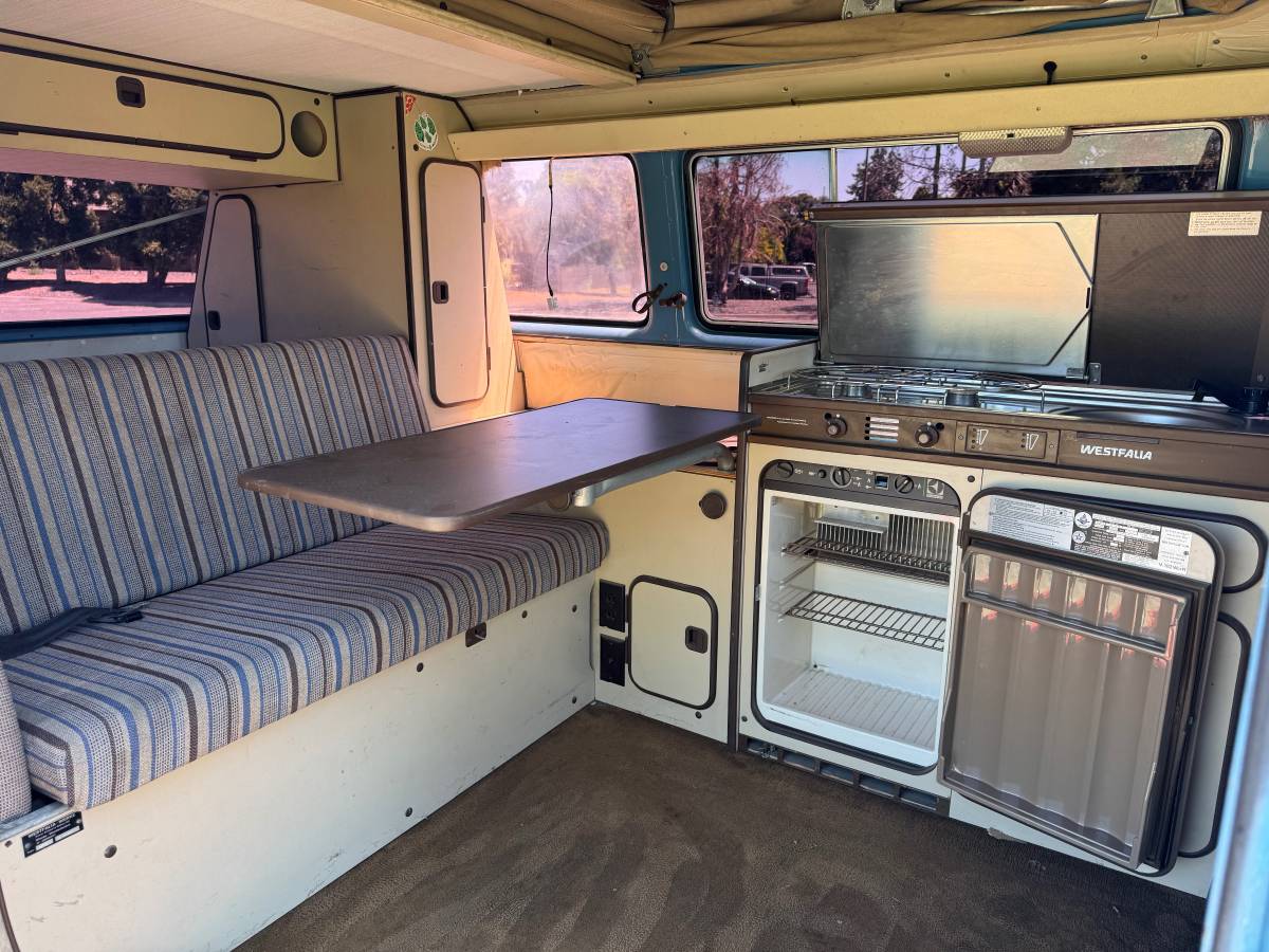 Volkswagen-Vw-vanagon-westfalia-1980-blue-11