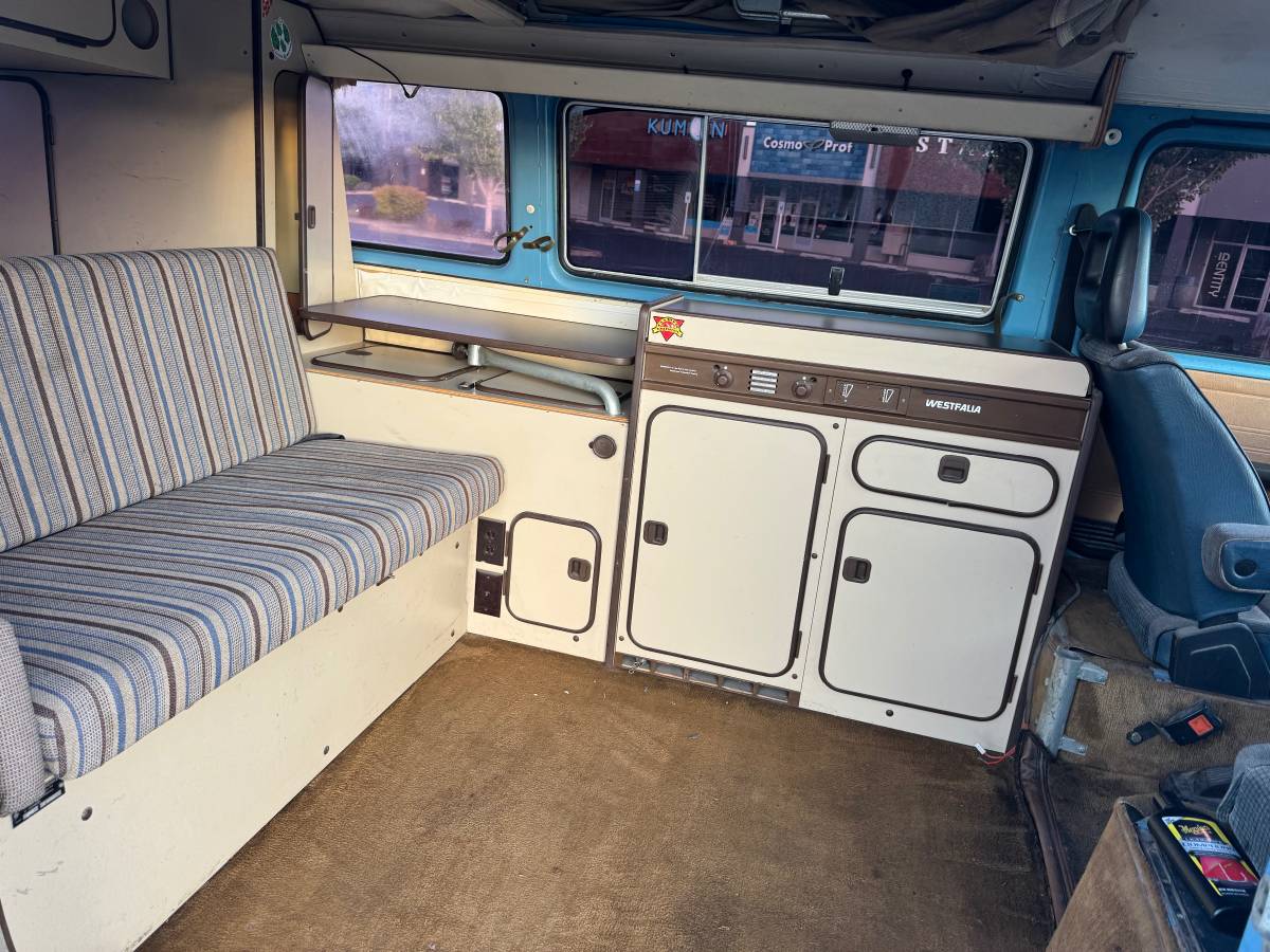 Volkswagen-Vw-vanagon-westfalia-1980-blue-9