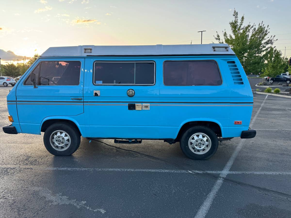 Volkswagen-Vw-vanagon-westfalia-1980-blue