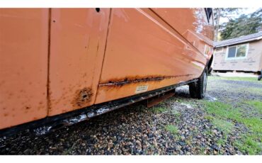 Volkswagen-Westfalia-camper-1981-Orange-Various-10