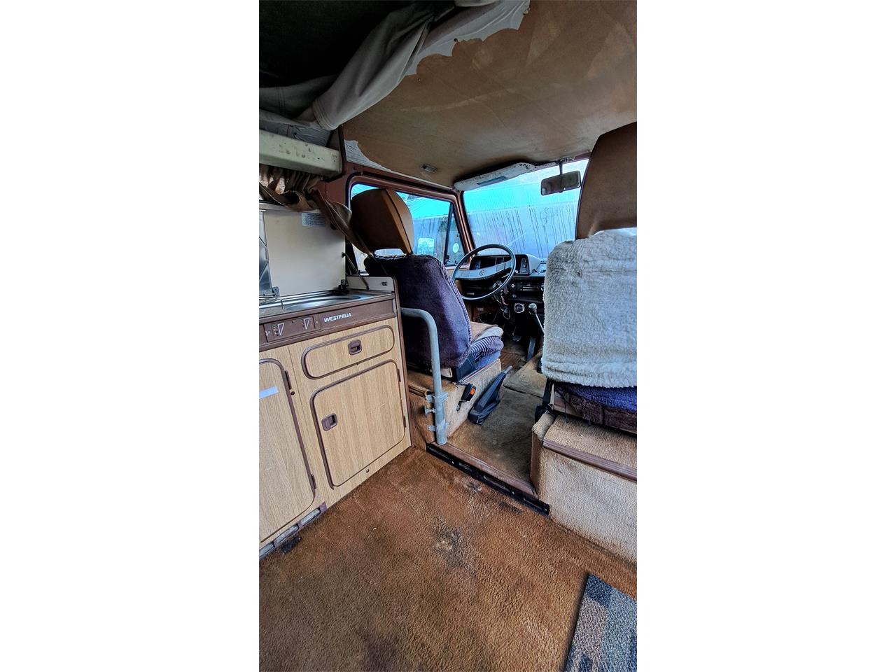 Volkswagen-Westfalia-camper-1981-Orange-Various-14