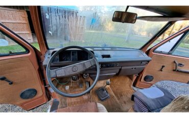 Volkswagen-Westfalia-camper-1981-Orange-Various-5