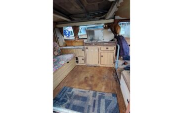 Volkswagen-Westfalia-camper-1981-Orange-Various-6