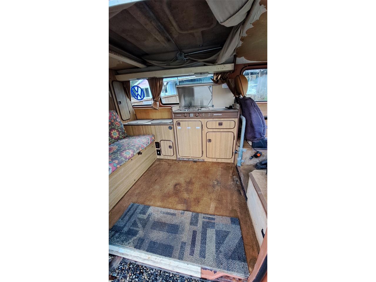 Volkswagen-Westfalia-camper-1981-Orange-Various-6