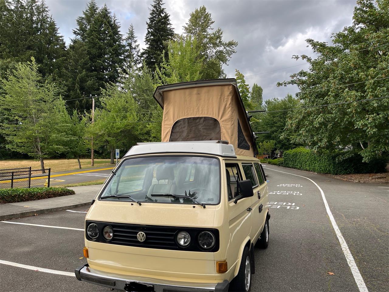 Volkswagen-Westfalia-camper-1981-Yellow-Brown-13