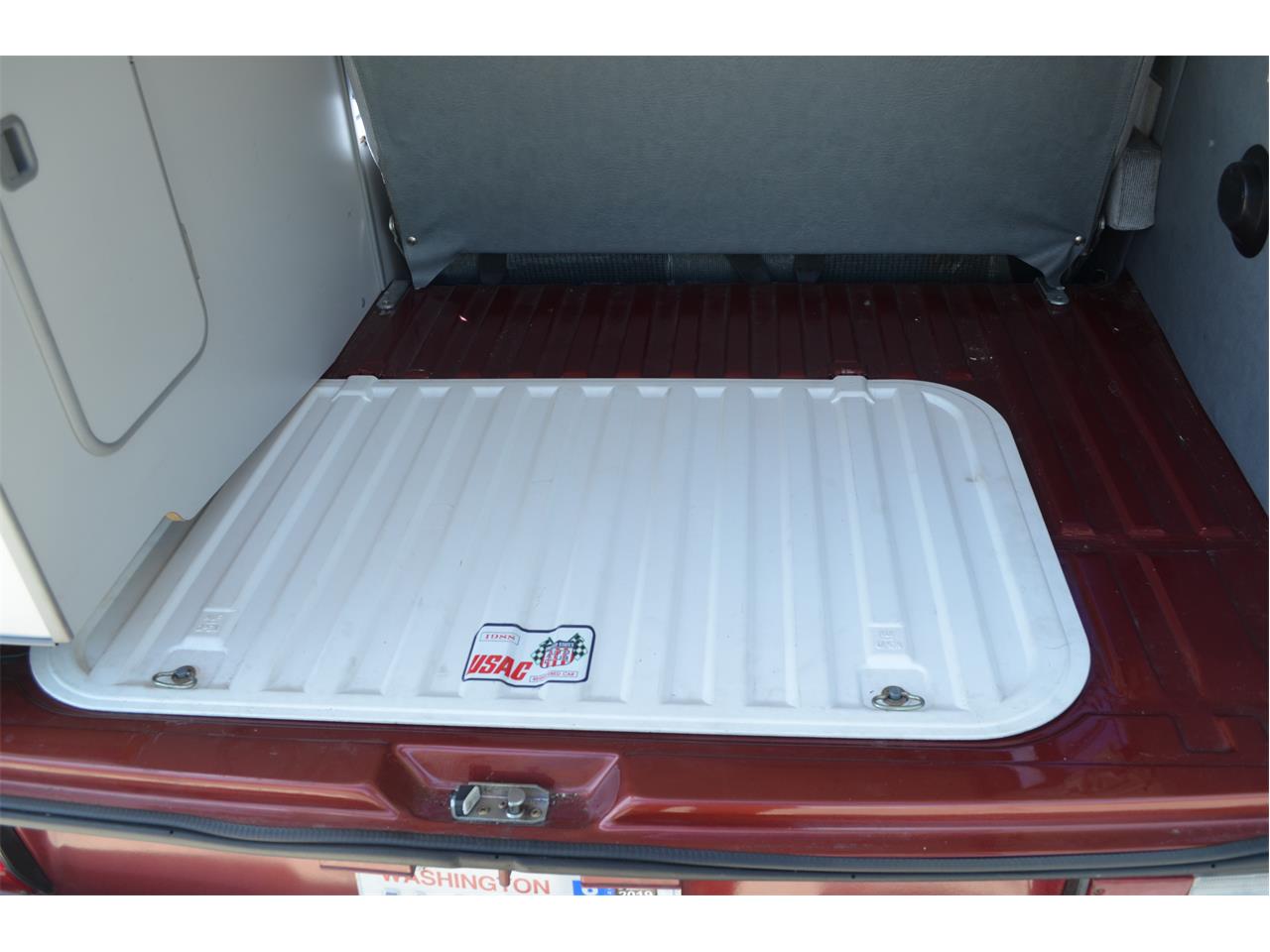 Volkswagen-Westfalia-camper-1988-Maroon-Grey-11