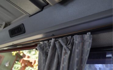 Volkswagen-Westfalia-camper-1988-Maroon-Grey-27