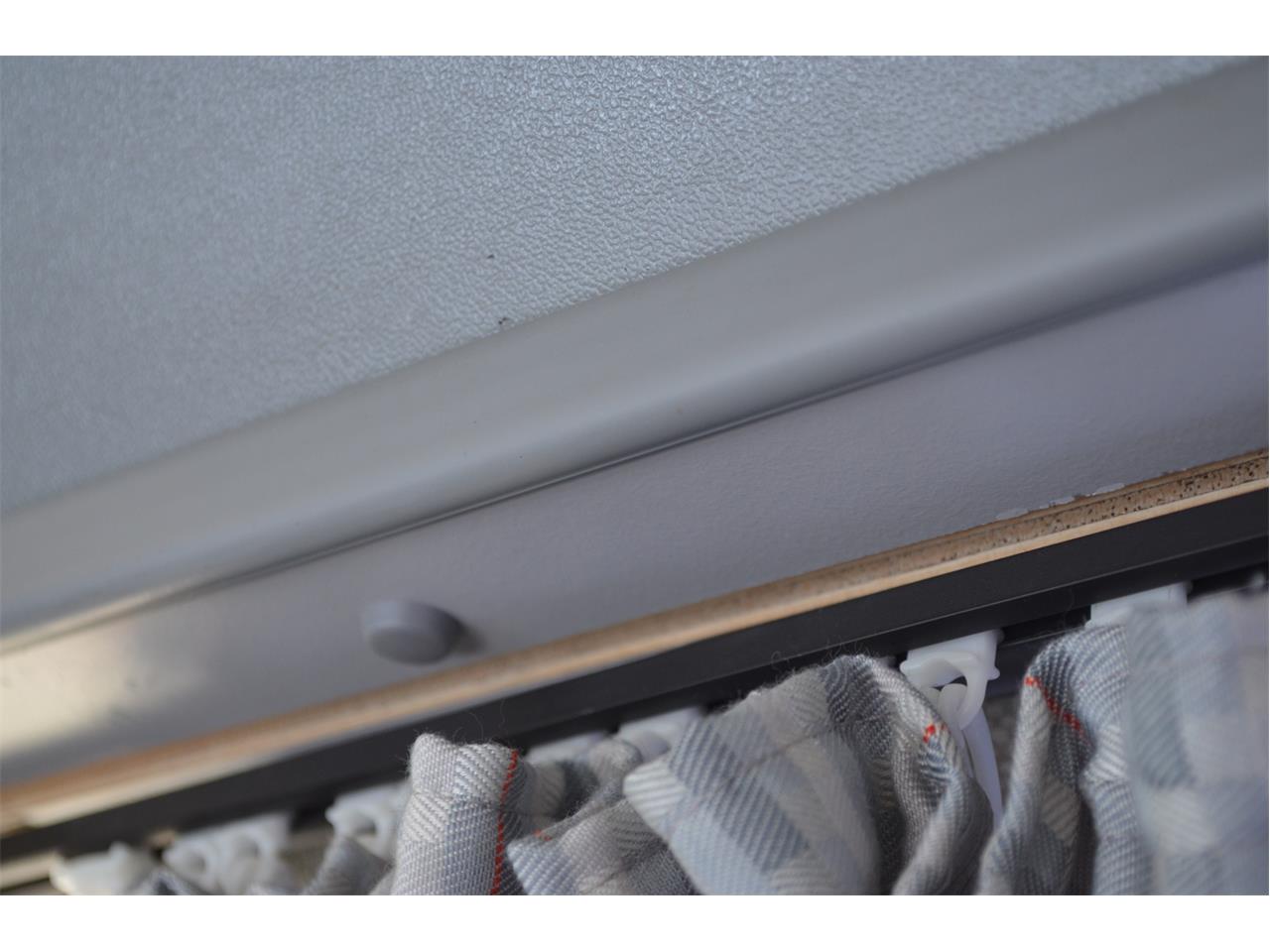 Volkswagen-Westfalia-camper-1988-Maroon-Grey-28