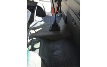 Volkswagen-Westfalia-camper-1988-Maroon-Grey-41