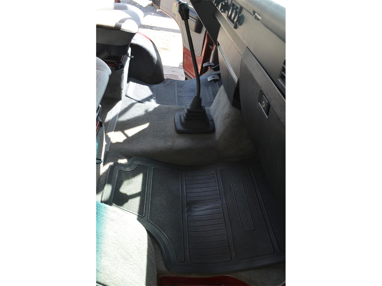Volkswagen-Westfalia-camper-1988-Maroon-Grey-41