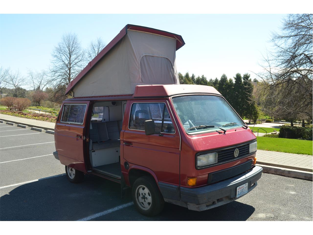 Volkswagen-Westfalia-camper-1988-Maroon-Grey-44