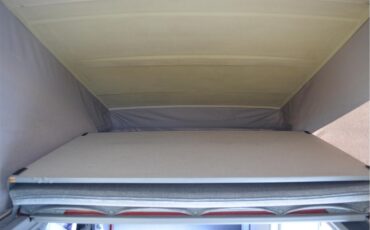 Volkswagen-Westfalia-camper-1988-Maroon-Grey-45