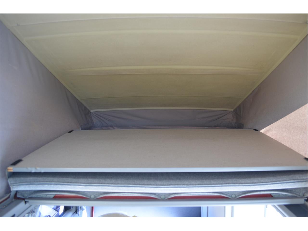 Volkswagen-Westfalia-camper-1988-Maroon-Grey-45
