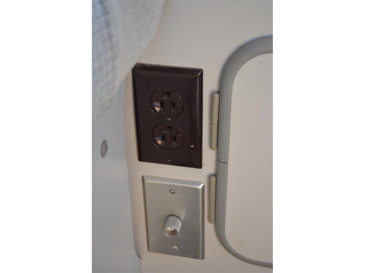 Volkswagen-Westfalia-camper-1988-Maroon-Grey-47