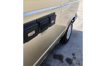Volkswagen-Westfalia-camper-1991-Bronze-Gray-19