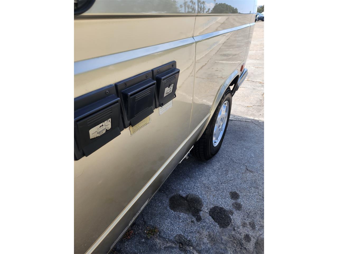 Volkswagen-Westfalia-camper-1991-Bronze-Gray-19