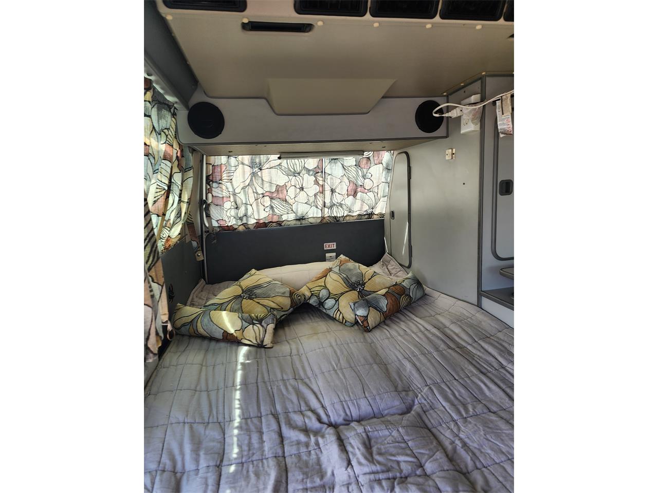 Volkswagen-Westfalia-camper-1991-Bronze-Gray-22