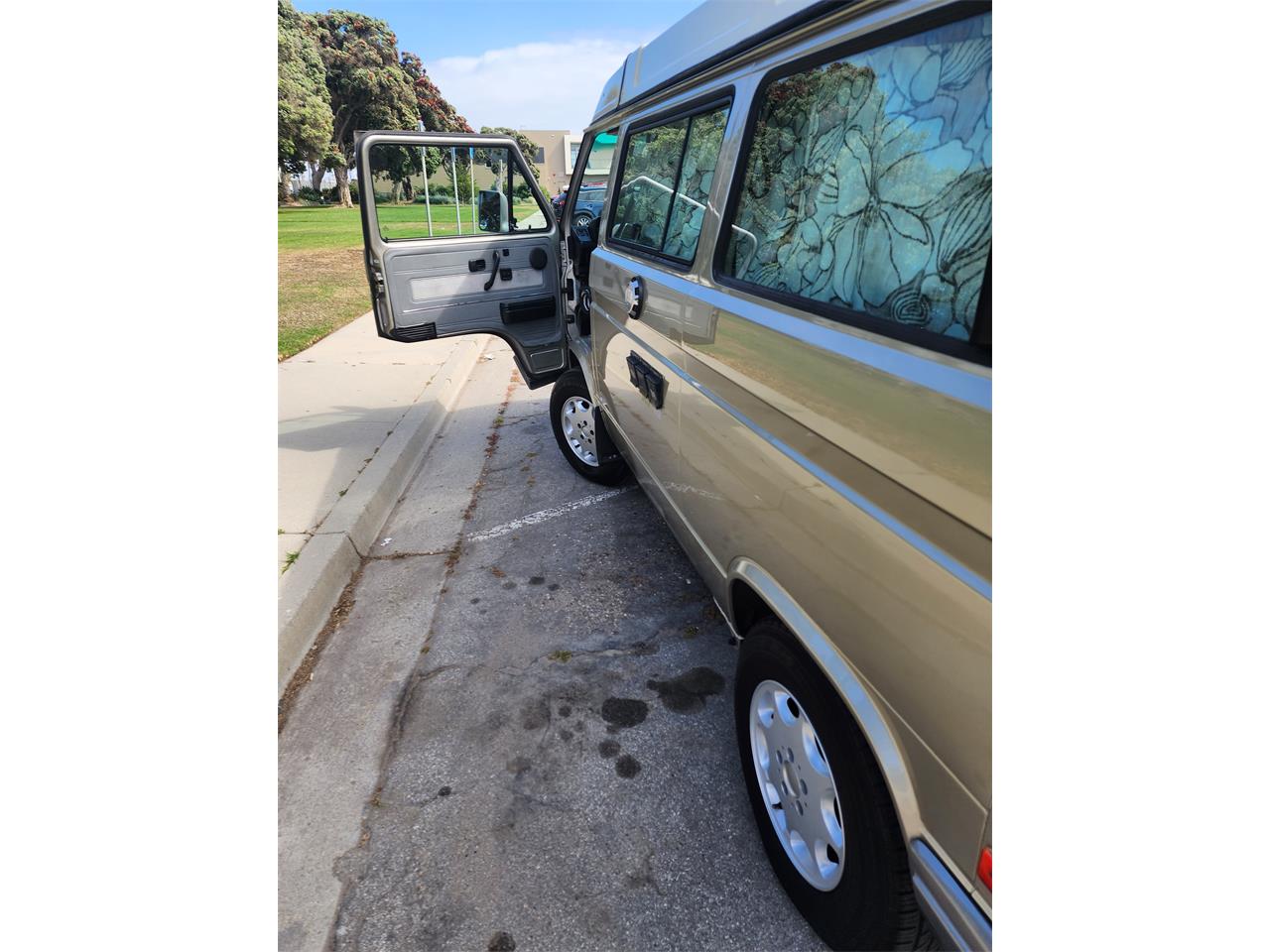 Volkswagen-Westfalia-camper-1991-Bronze-Gray-32