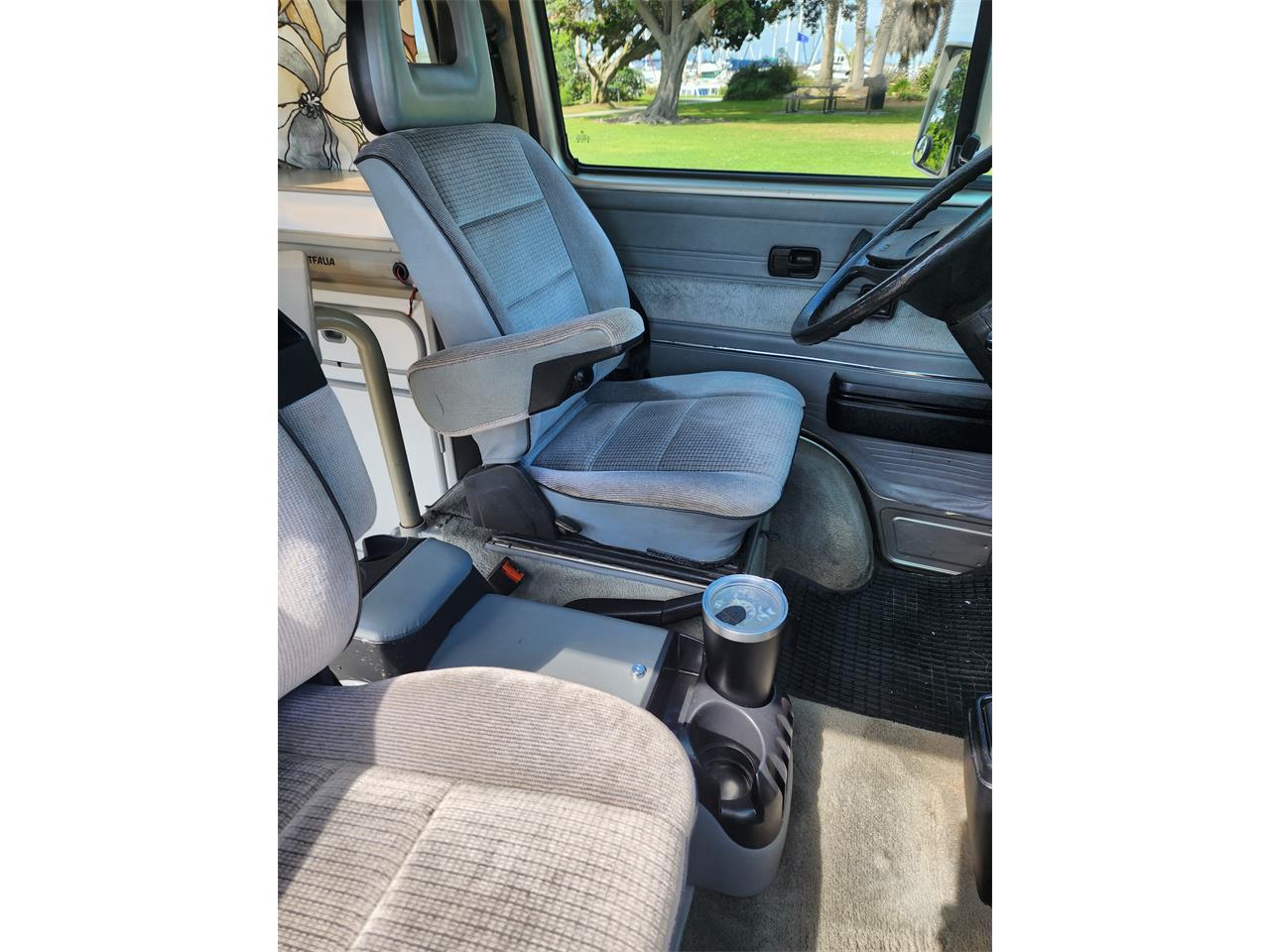 Volkswagen-Westfalia-camper-1991-Bronze-Gray-38