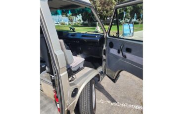 Volkswagen-Westfalia-camper-1991-Bronze-Gray-43