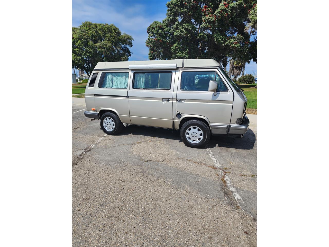 Volkswagen-Westfalia-camper-1991-Bronze-Gray-6