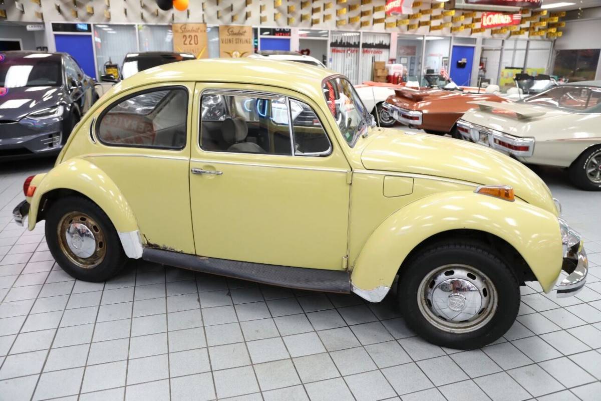 Volkswagen-beetle-1972-yellow-1