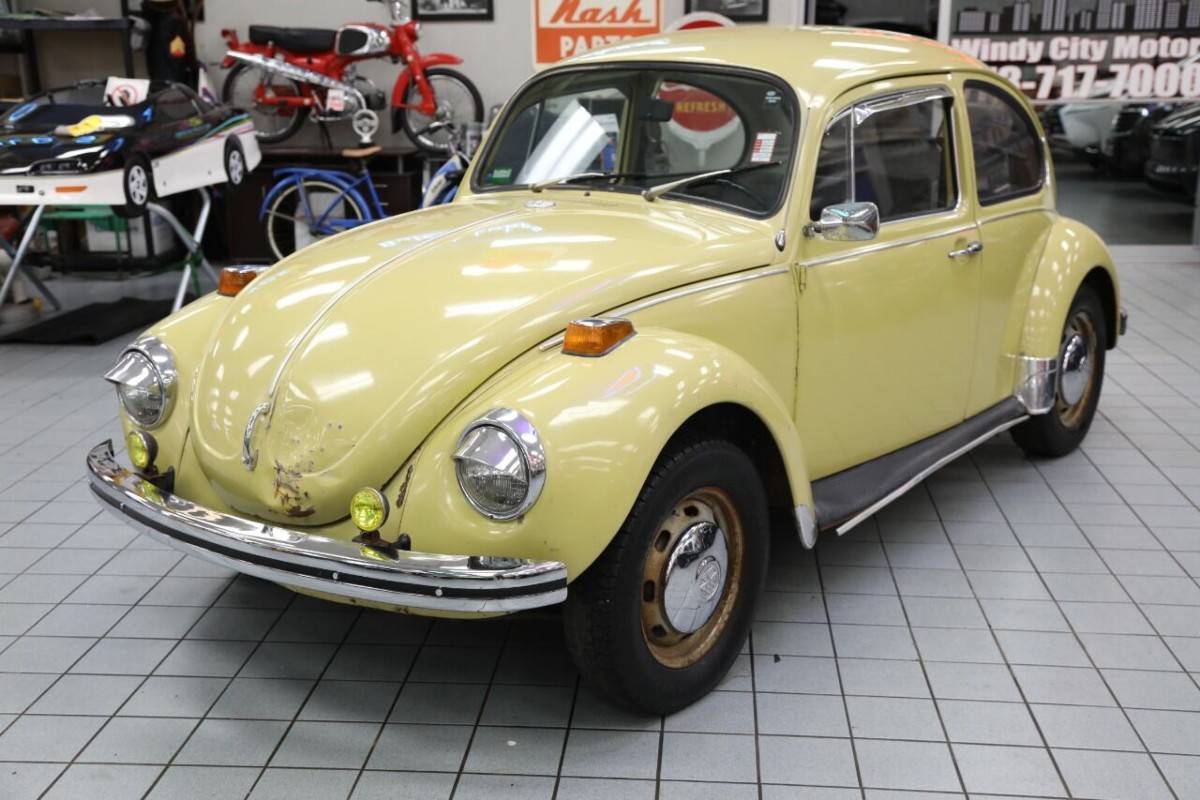 Volkswagen-beetle-1972-yellow-10
