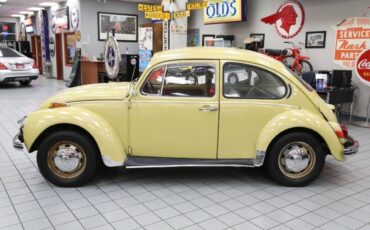 Volkswagen-beetle-1972-yellow-12