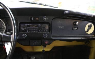 Volkswagen-beetle-1972-yellow-18