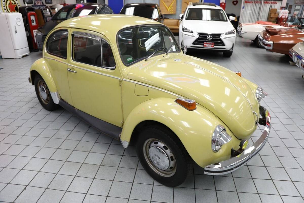 Volkswagen-beetle-1972-yellow-2
