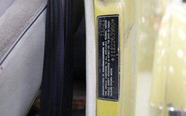 Volkswagen-beetle-1972-yellow-5