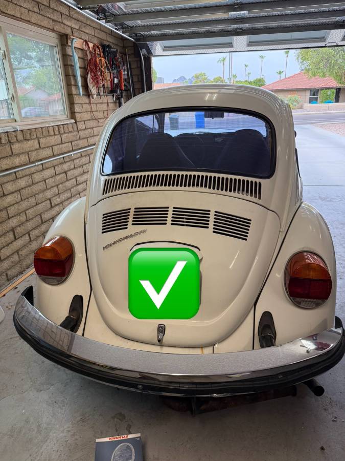 Volkswagen-beetle-1974-white-2