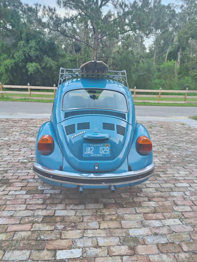 Volkswagen-beetle-1976-blue-2