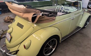 Volkswagen-beetle-convertible-1959-green-10