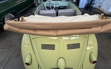 Volkswagen-beetle-convertible-1959-green-11