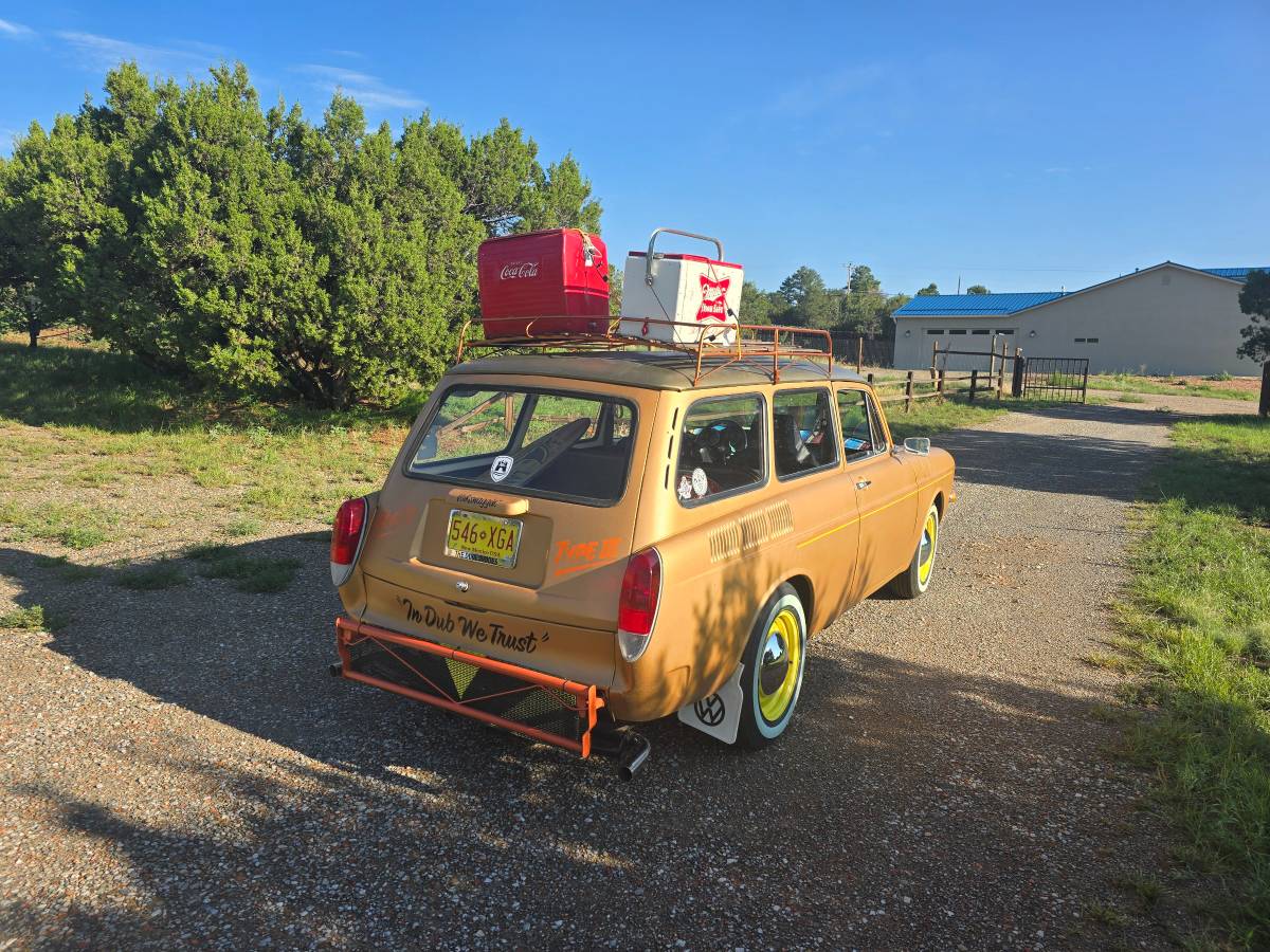 Volkswagen-squareback-1972-custom-2