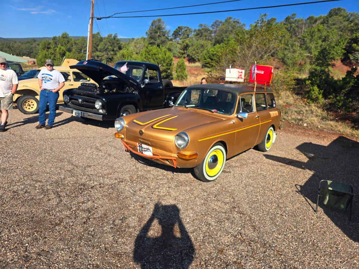 Volkswagen-squareback-1972-custom-3