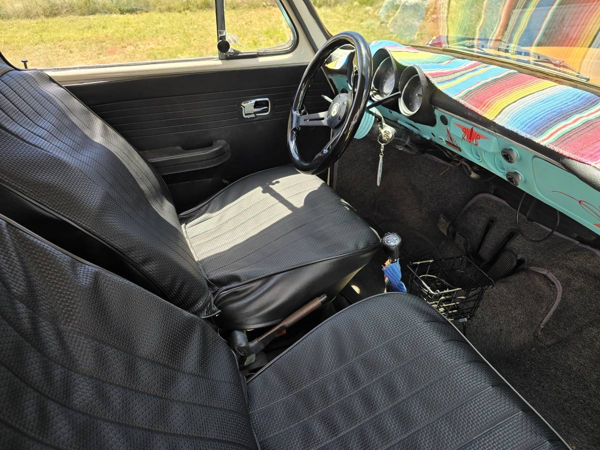 Volkswagen-squareback-1972-custom-4