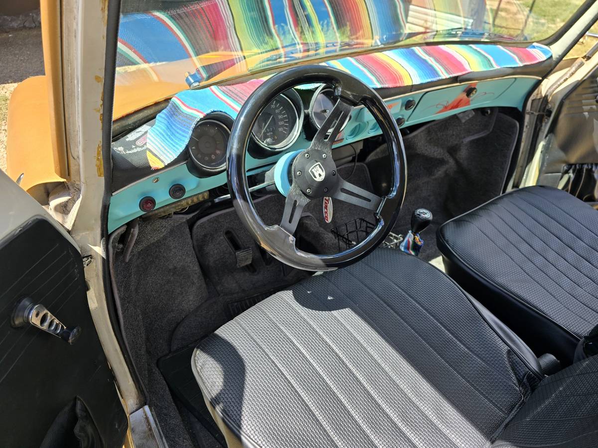 Volkswagen-squareback-1972-custom-5