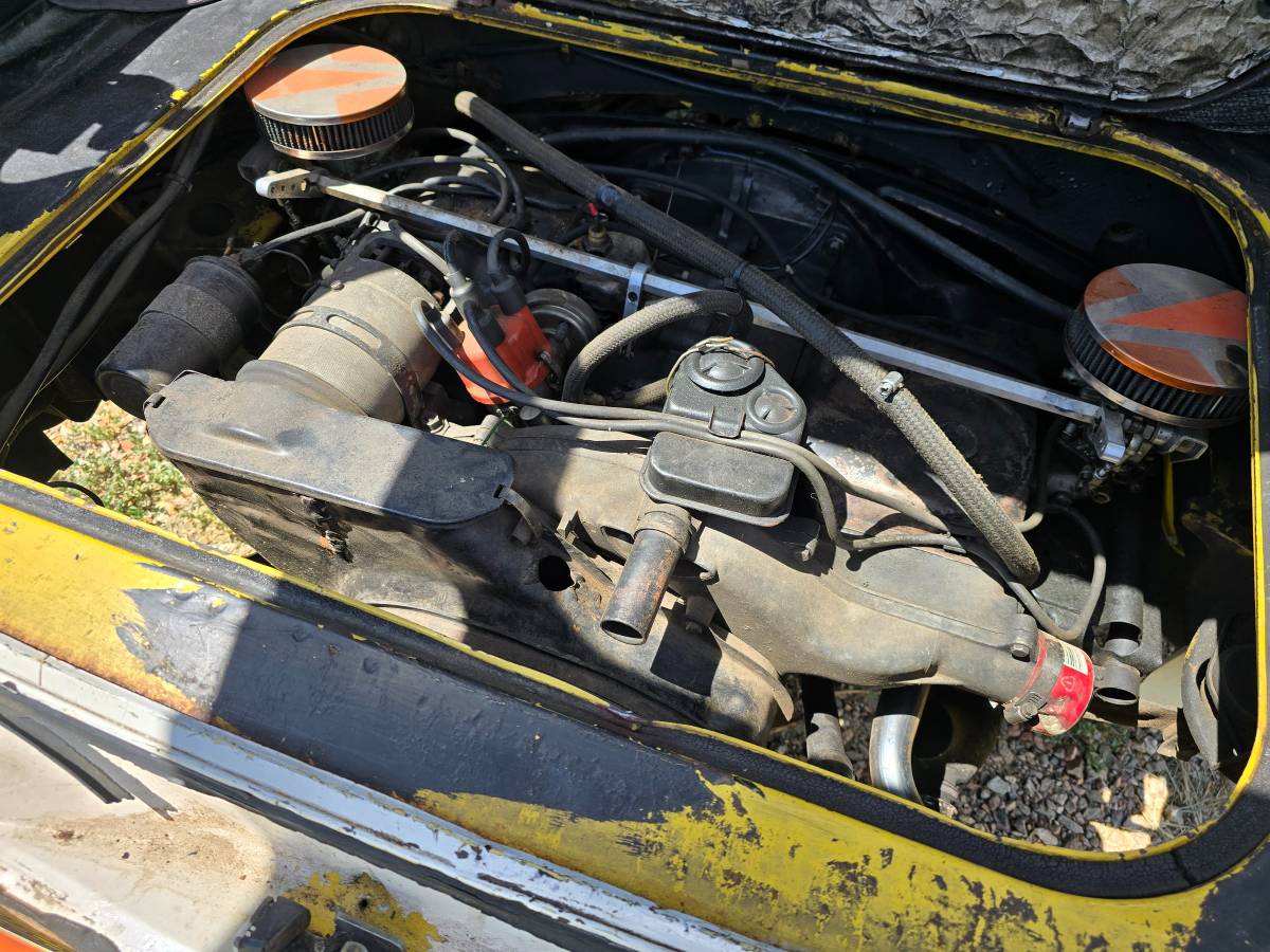 Volkswagen-squareback-1972-custom-6