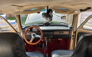 Volkswagen-super-beetle-1975-11