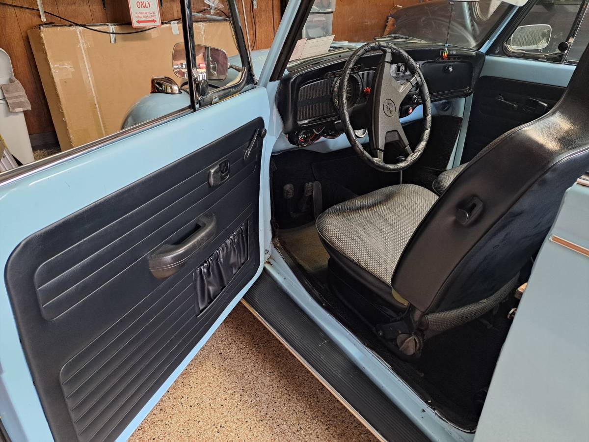 Volkswagen-super-beetle-vw-1972-blue-2