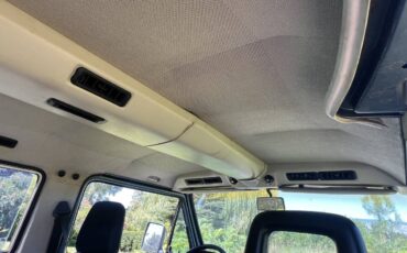 Volkswagen-vanagon-bus-1988-11