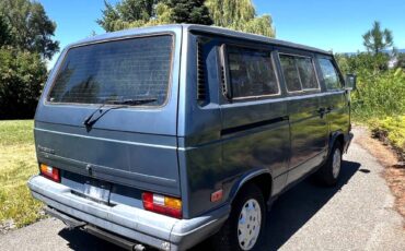 Volkswagen-vanagon-bus-1988-3