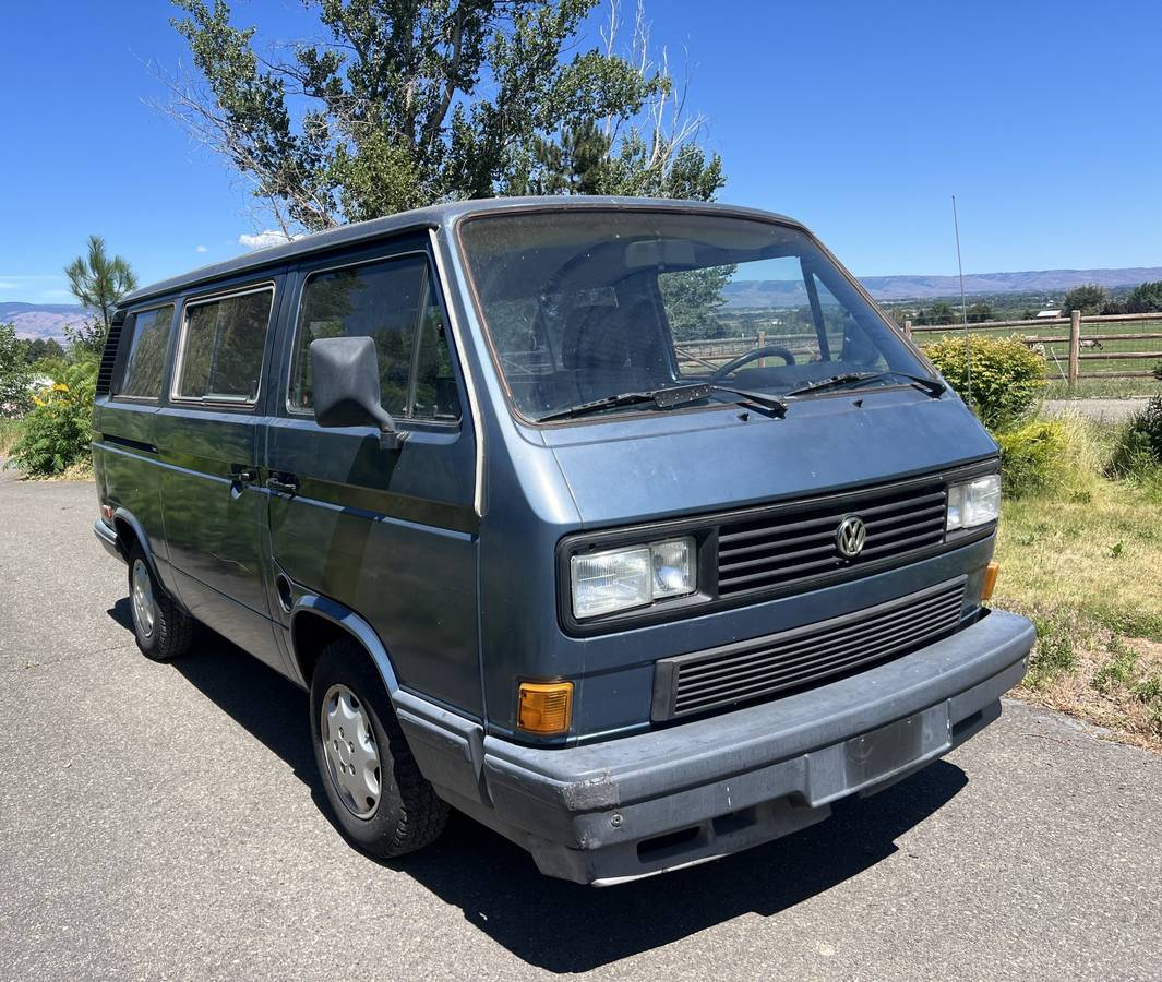 Volkswagen-vanagon-bus-1988-4